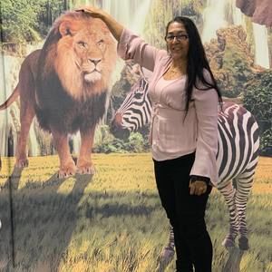 Meet your Posher, Elizabeth